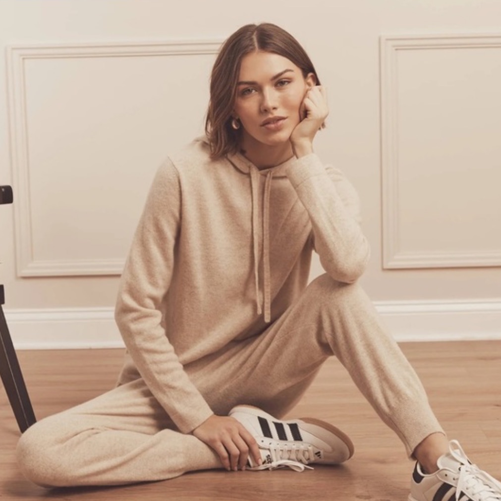 Naadam Women’s Cashmere Lounge Set (In Black)